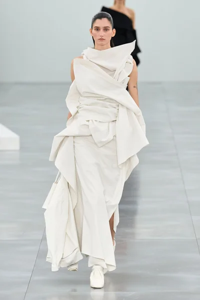 Look 34